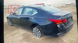 نيسان ألتيما